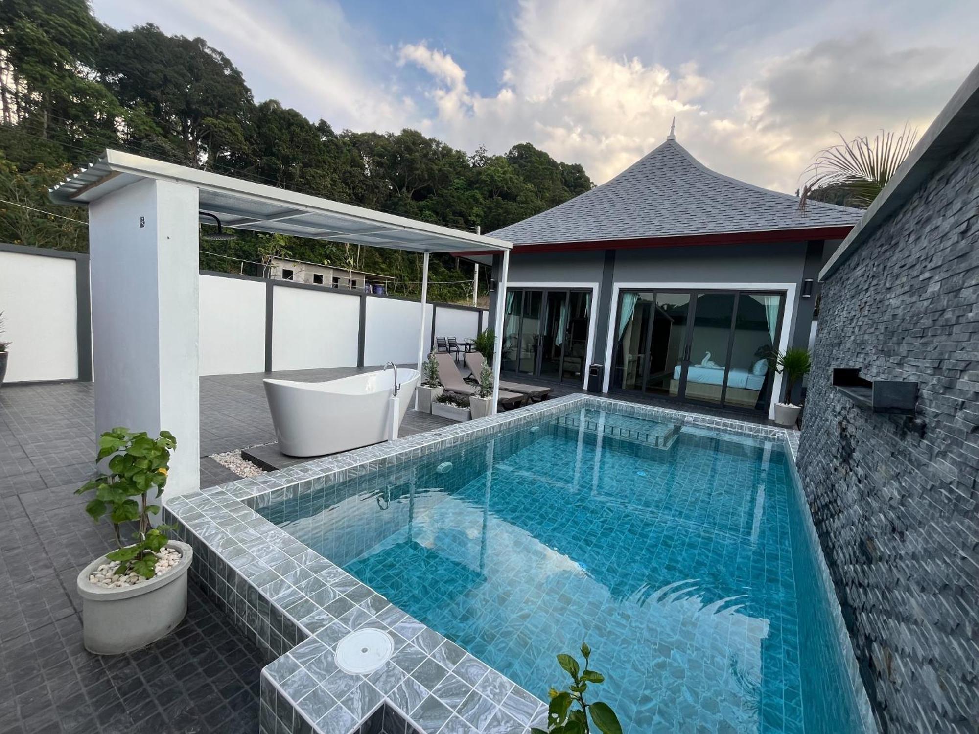 Villa The M Million Pool Villa, Aonang Krabi *